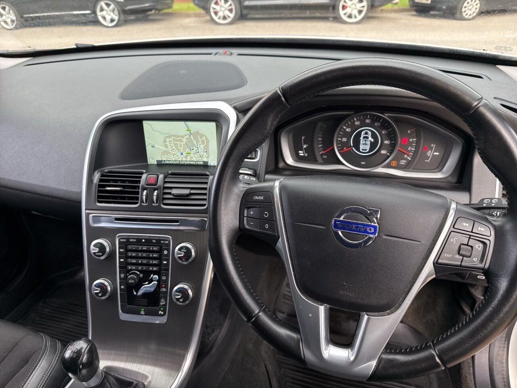 Used Volvo XC60 2015 for sale - 76056888: Photo 5