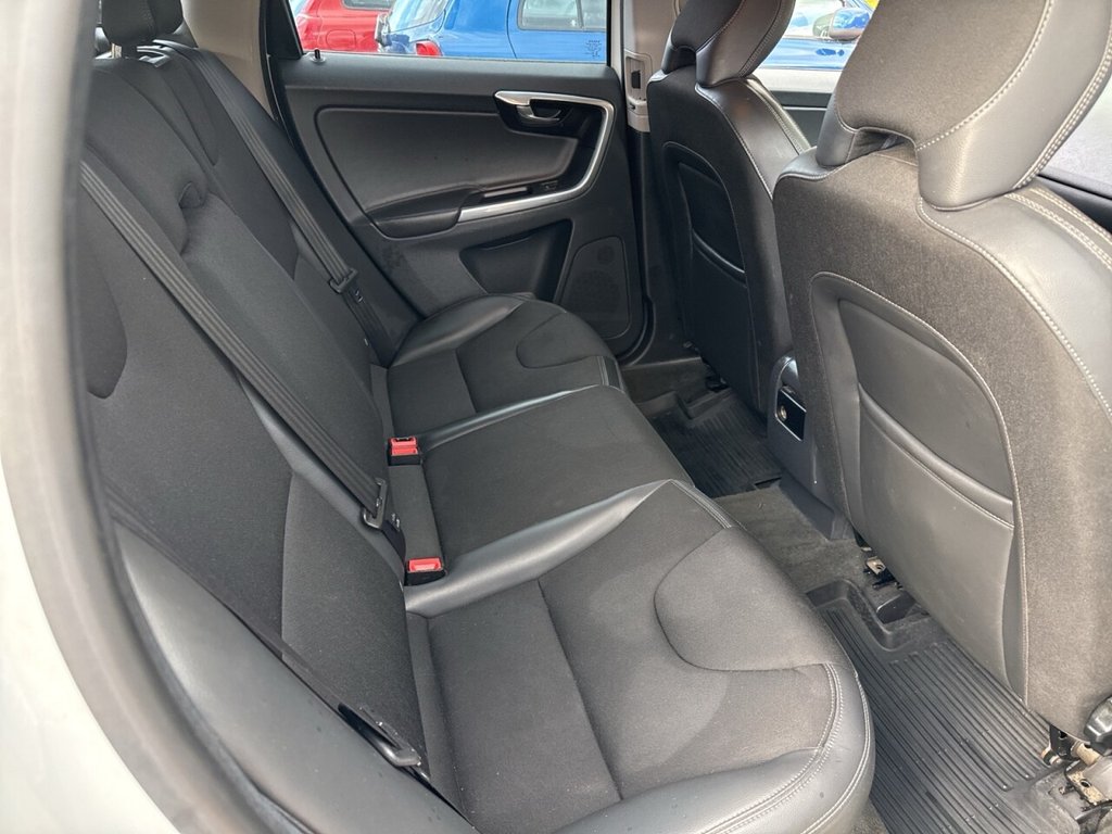 Used Volvo XC60 2015 for sale - 76056888: Photo 9