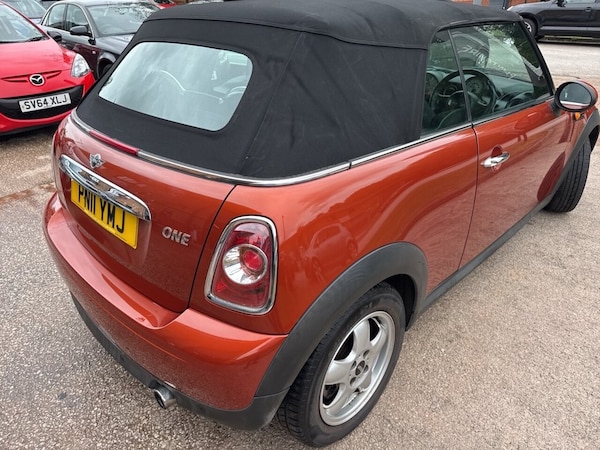 Used MINI Convertible 2011 for sale - 75370399: Photo 10