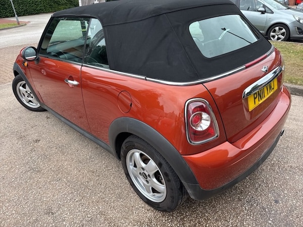 Used MINI Convertible 2011 for sale - 75370399: Photo 8