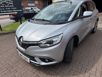 Used Renault Scenic 2017 for sale - 74963985: Photo