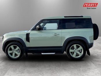 Used Land Rover Defender 2023 for sale - 77730417: Photo