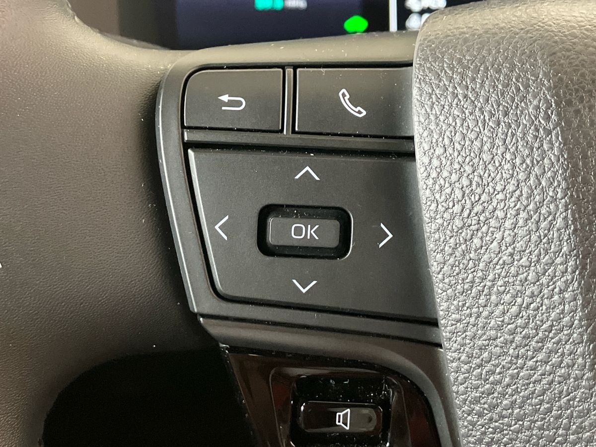 Used Toyota C-HR 2024 for sale - 76845472: Photo 16