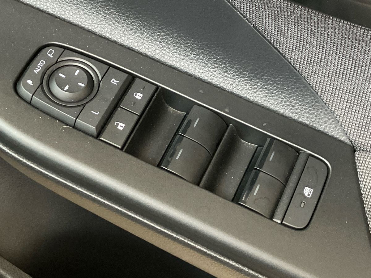 Used Toyota C-HR 2024 for sale - 76845472: Photo 18