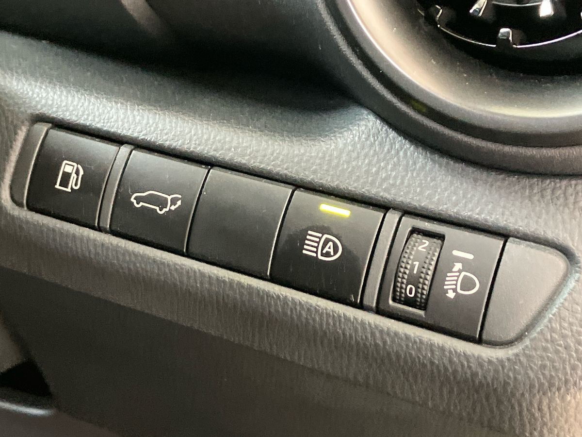 Used Toyota C-HR 2024 for sale - 76845472: Photo 35