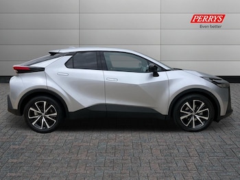 Used Toyota C-HR 2024 for sale - 76845472: Photo