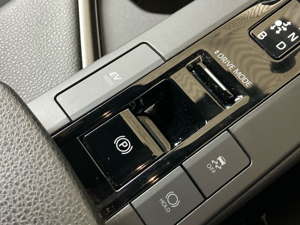 Used Toyota C-HR 2024 for sale - 76845472: Photo 52