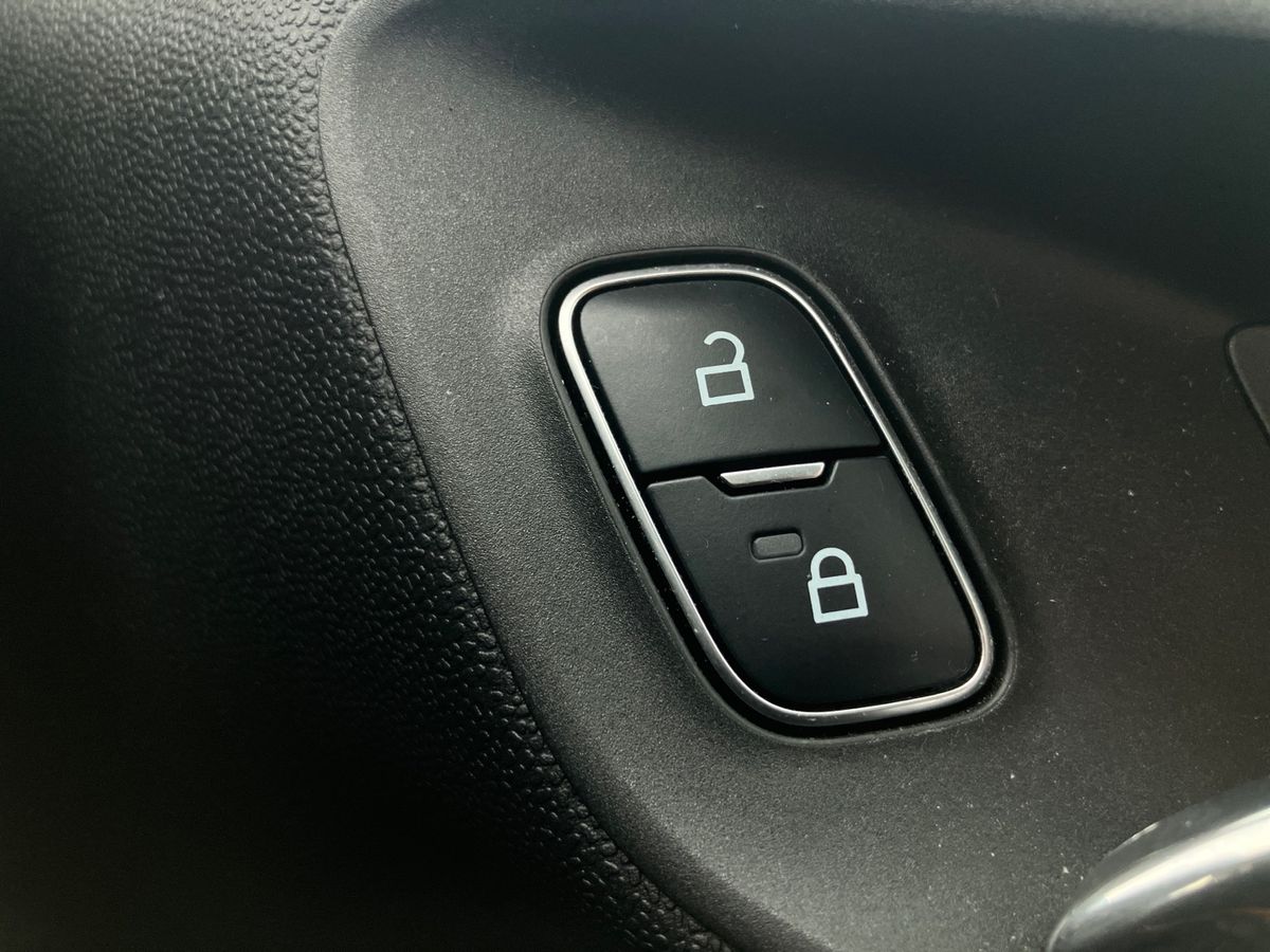 Used Ford Fiesta 2018 for sale - 76373902: Photo 30