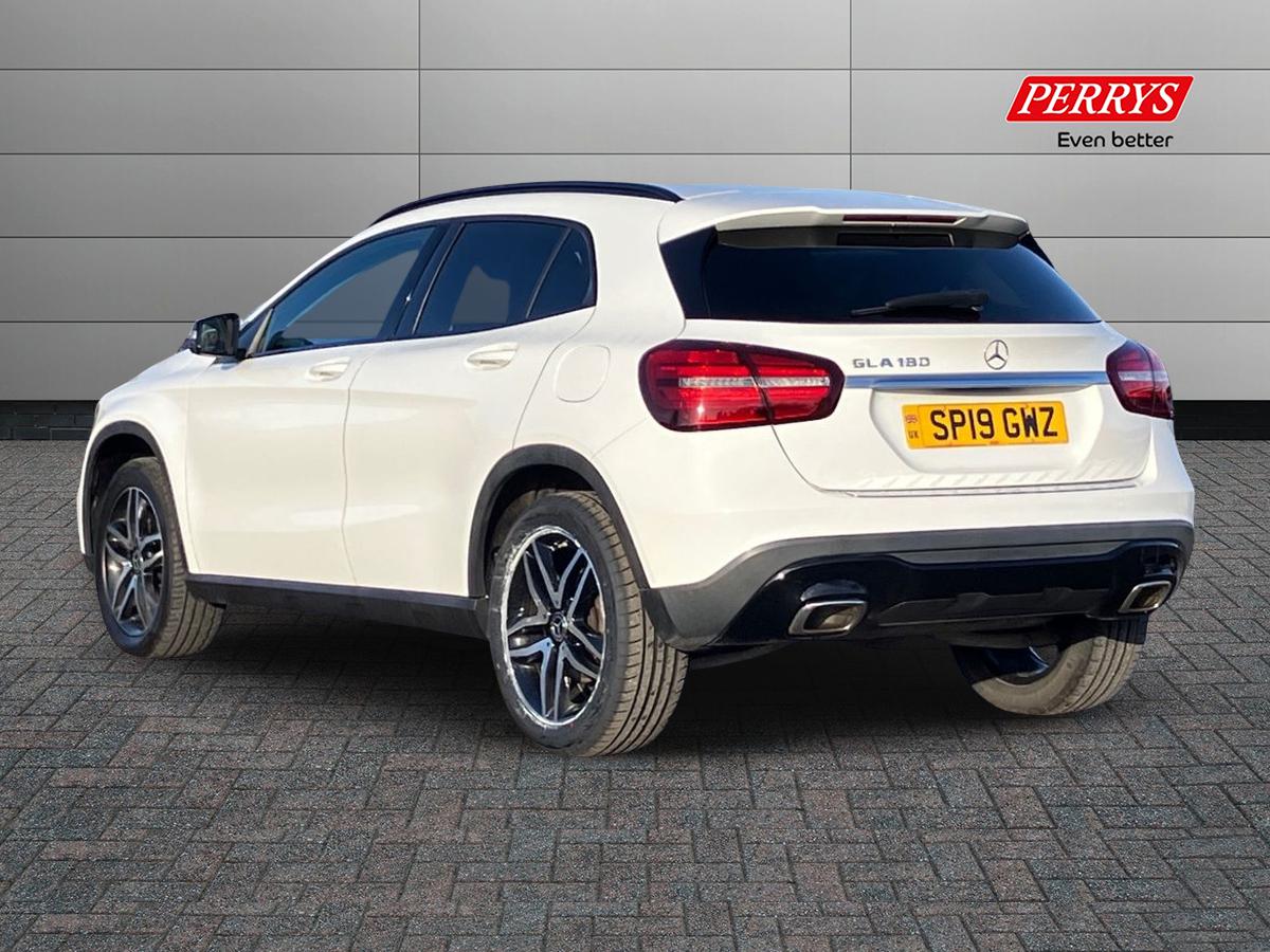 Used Mercedes-Benz GLA 2019 for sale - 76625946: Photo 2