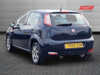 Used Fiat Punto 2015 for sale - 76272418: Photo