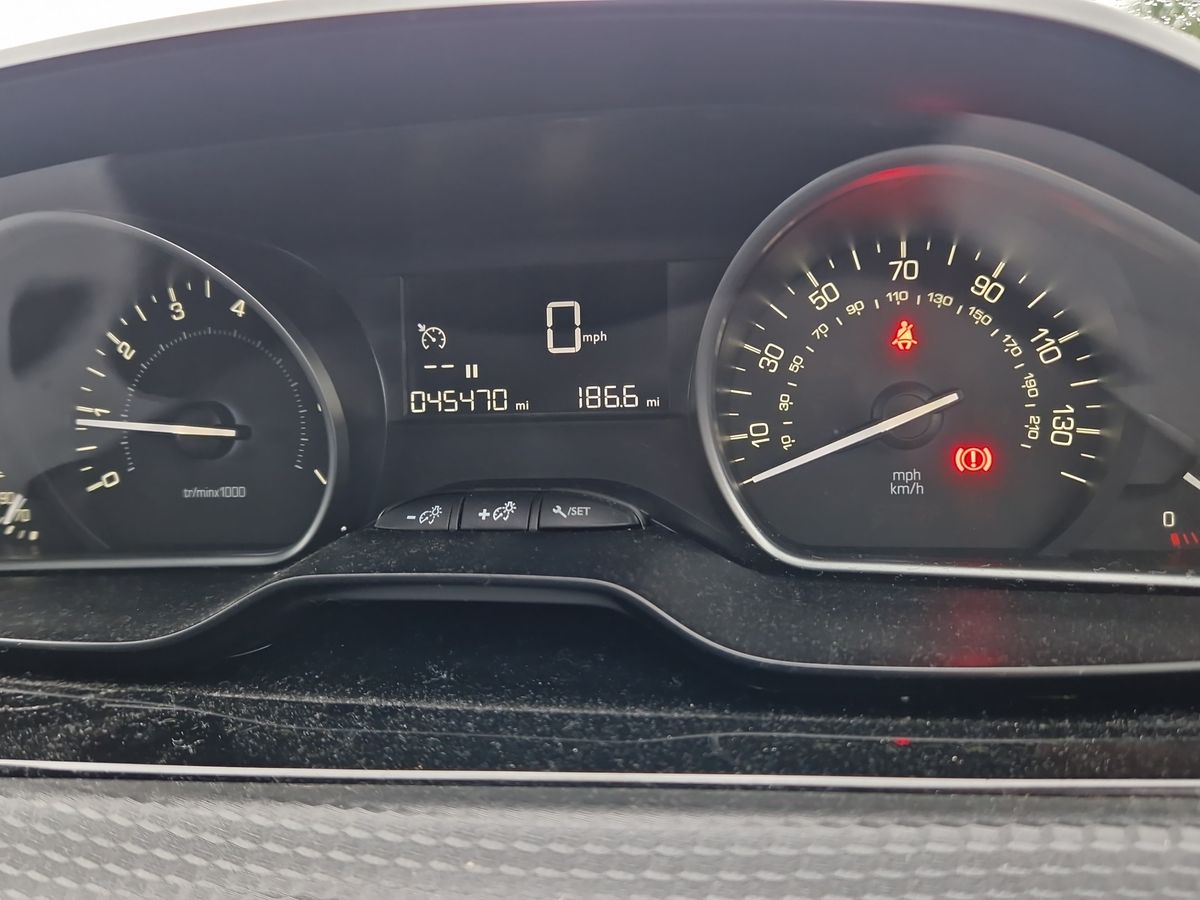 Used Peugeot 208 2018 for sale - 76016494: Photo 16