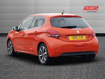 Used Peugeot 208 2018 for sale - 76016494: Photo 2
