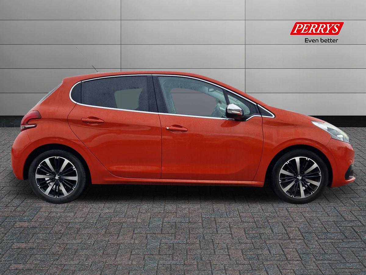 Used Peugeot 208 2018 for sale - 76016494: Photo 3