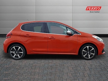 Used Peugeot 208 2018 for sale - 76016494: Photo 3