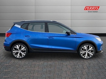 Used SEAT Arona 2024 for sale - 77045819: Photo