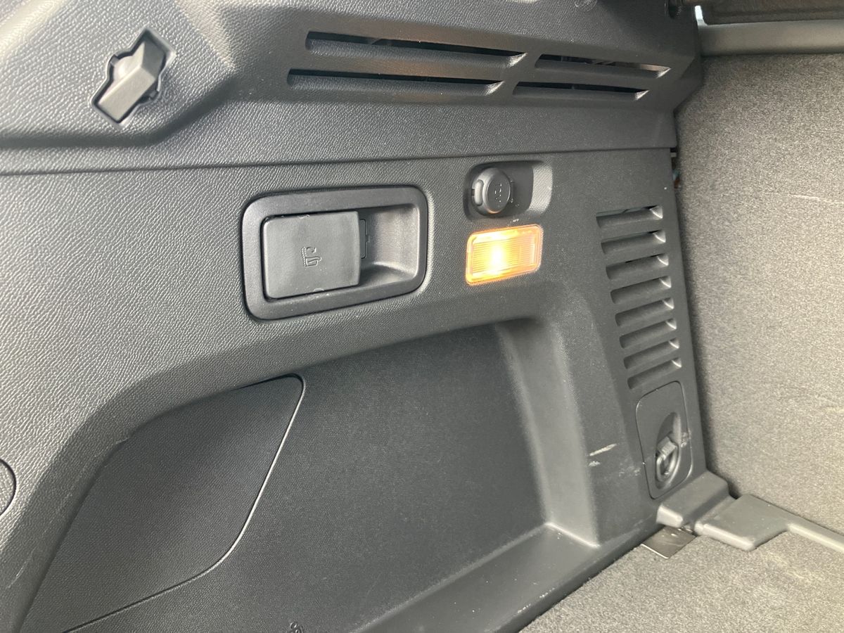 Used Peugeot 3008 2022 for sale - 75825399: Photo 36