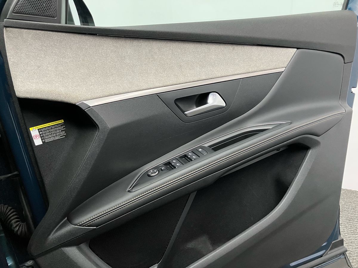 Used Peugeot 5008 2023 for sale - 76969425: Photo 30