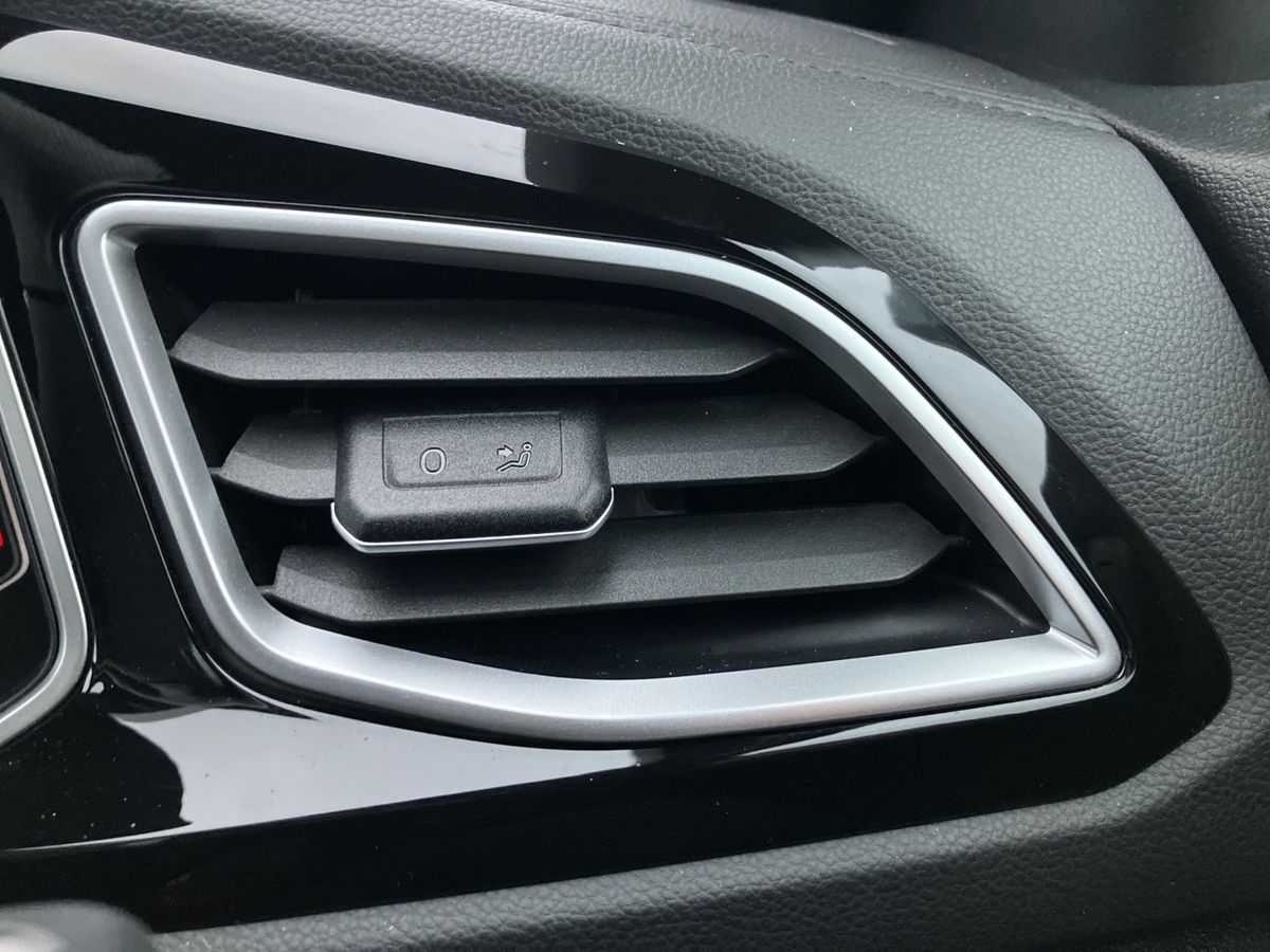 Used Volkswagen T-Roc 2022 for sale - 77045876: Photo 37