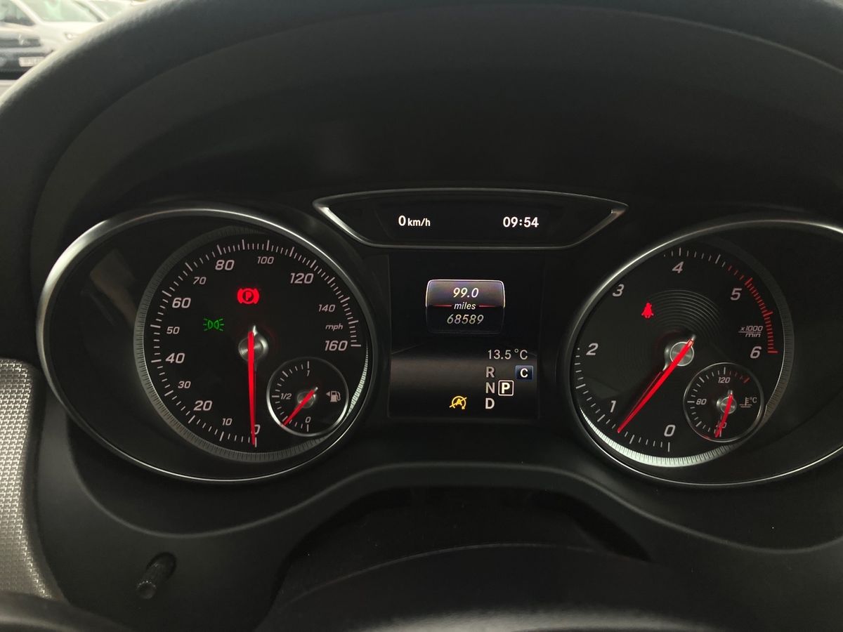 Used Mercedes-Benz GLA 2019 for sale - 76663296: Photo 38