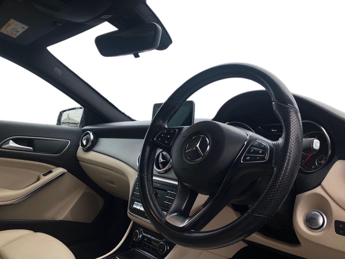 Used Mercedes-Benz GLA 2019 for sale - 76663296: Photo 8