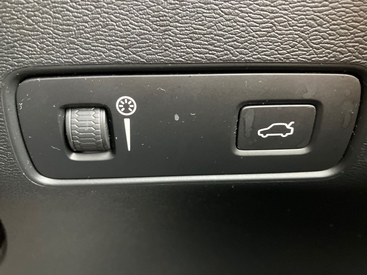 Used Volvo XC40 2021 for sale - 75932642: Photo 29