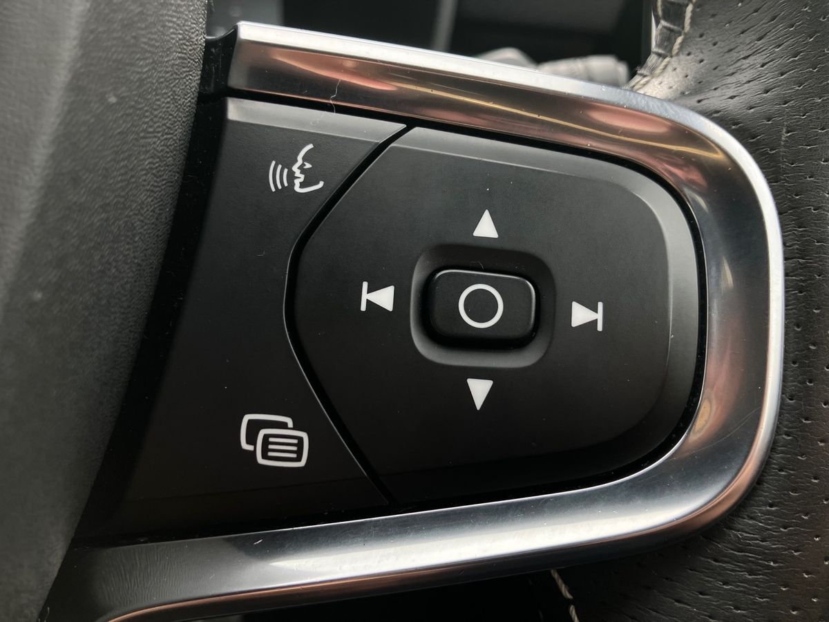 Used Volvo XC40 2021 for sale - 75932642: Photo 30