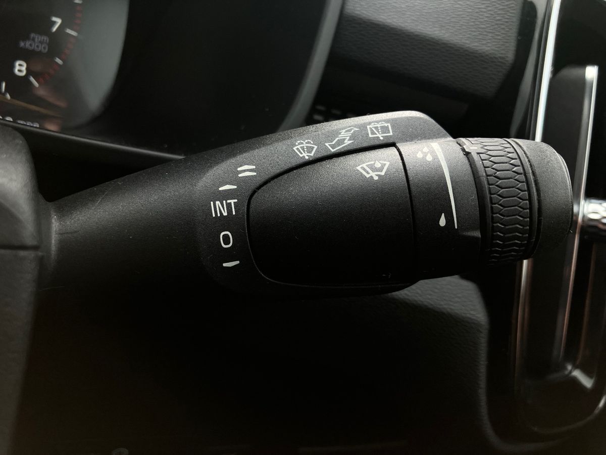 Used Volvo XC40 2021 for sale - 75932642: Photo 31