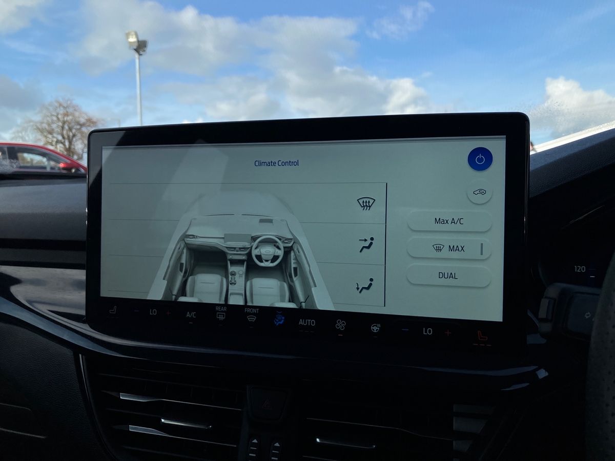 Used Ford Focus 2022 for sale - 76310930: Photo 12