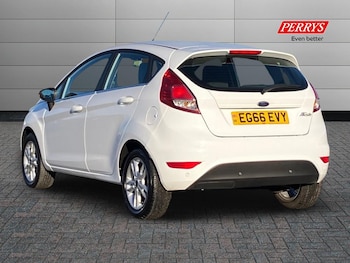 Used Ford Fiesta 2017 for sale - 76706900: Photo