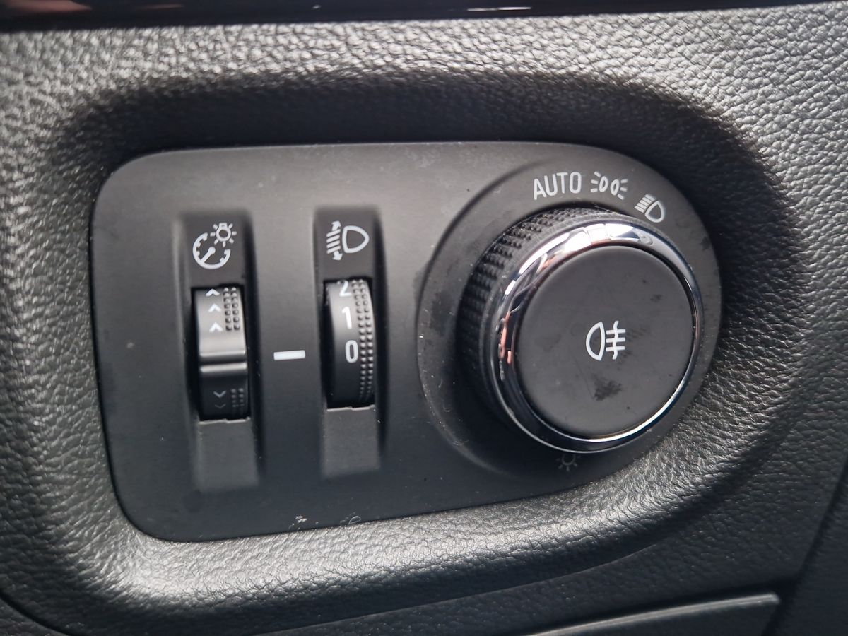 Used Vauxhall Astra 2019 for sale - 77460599: Photo 25