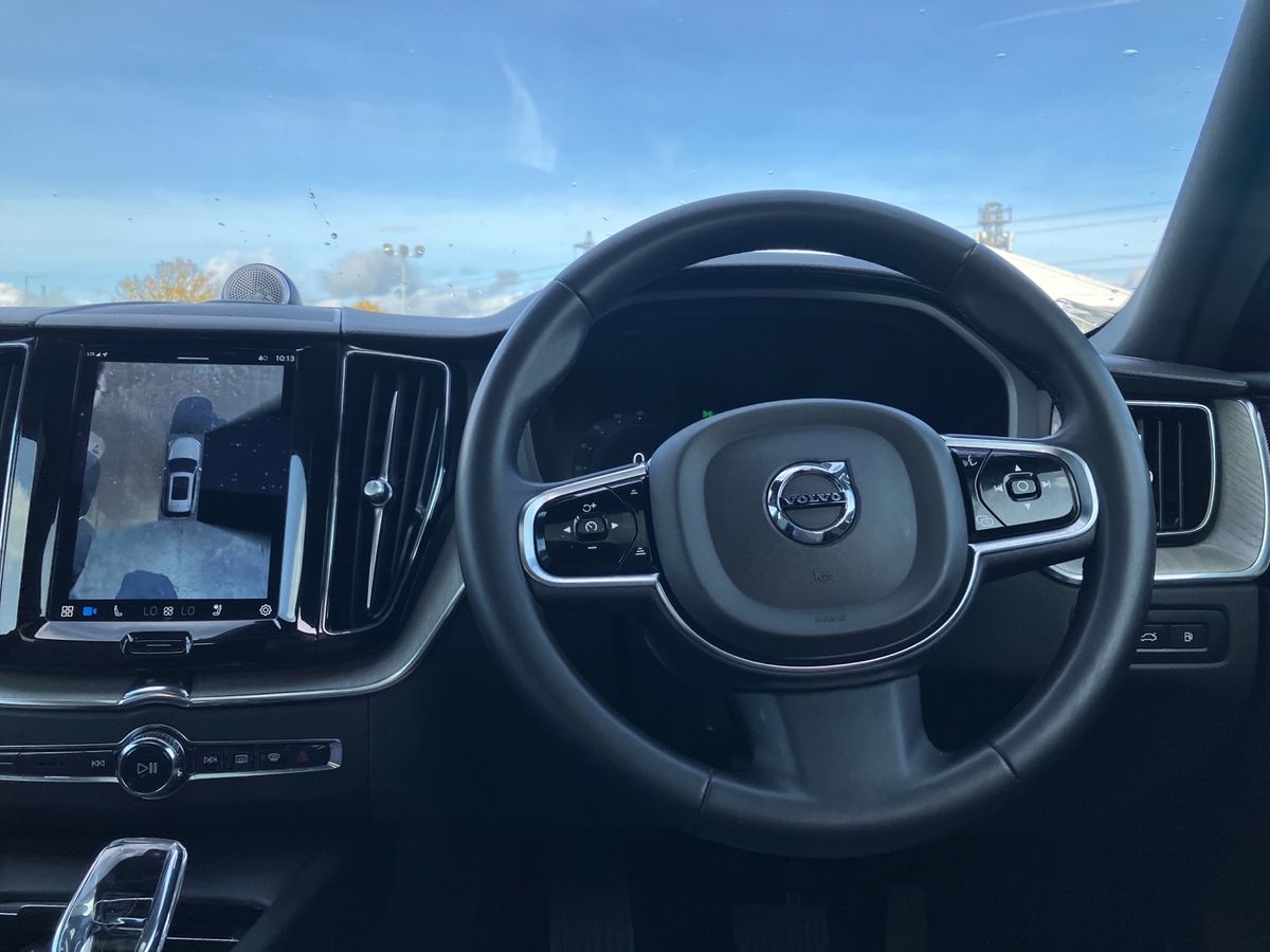 Used Volvo XC60 2023 for sale - 76351875: Photo 15