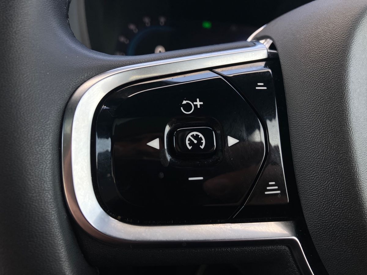 Used Volvo XC60 2023 for sale - 76351875: Photo 16