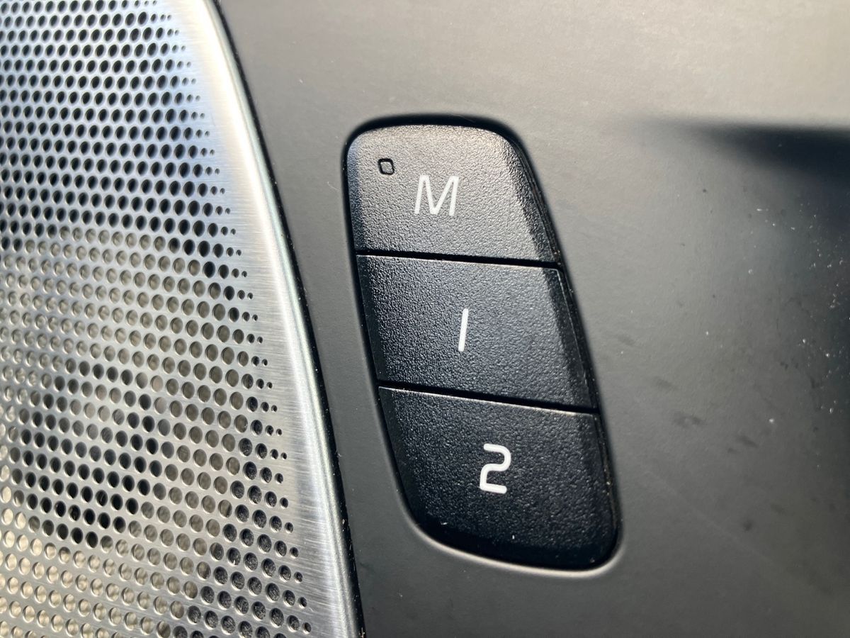 Used Volvo XC60 2023 for sale - 76351875: Photo 27