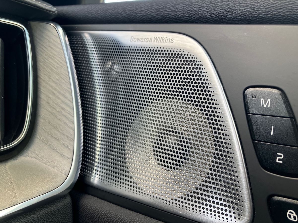 Used Volvo XC60 2023 for sale - 76351875: Photo 28