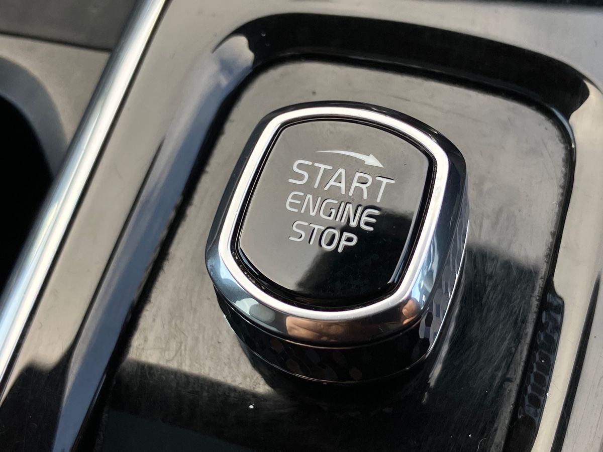 Used Volvo XC60 2023 for sale - 76351875: Photo 33