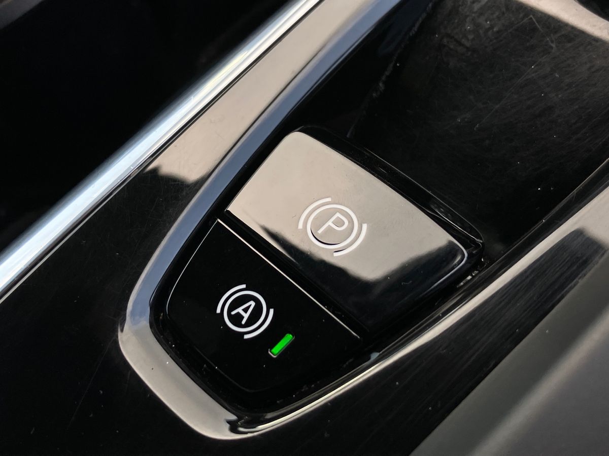 Used Volvo XC60 2023 for sale - 76351875: Photo 34