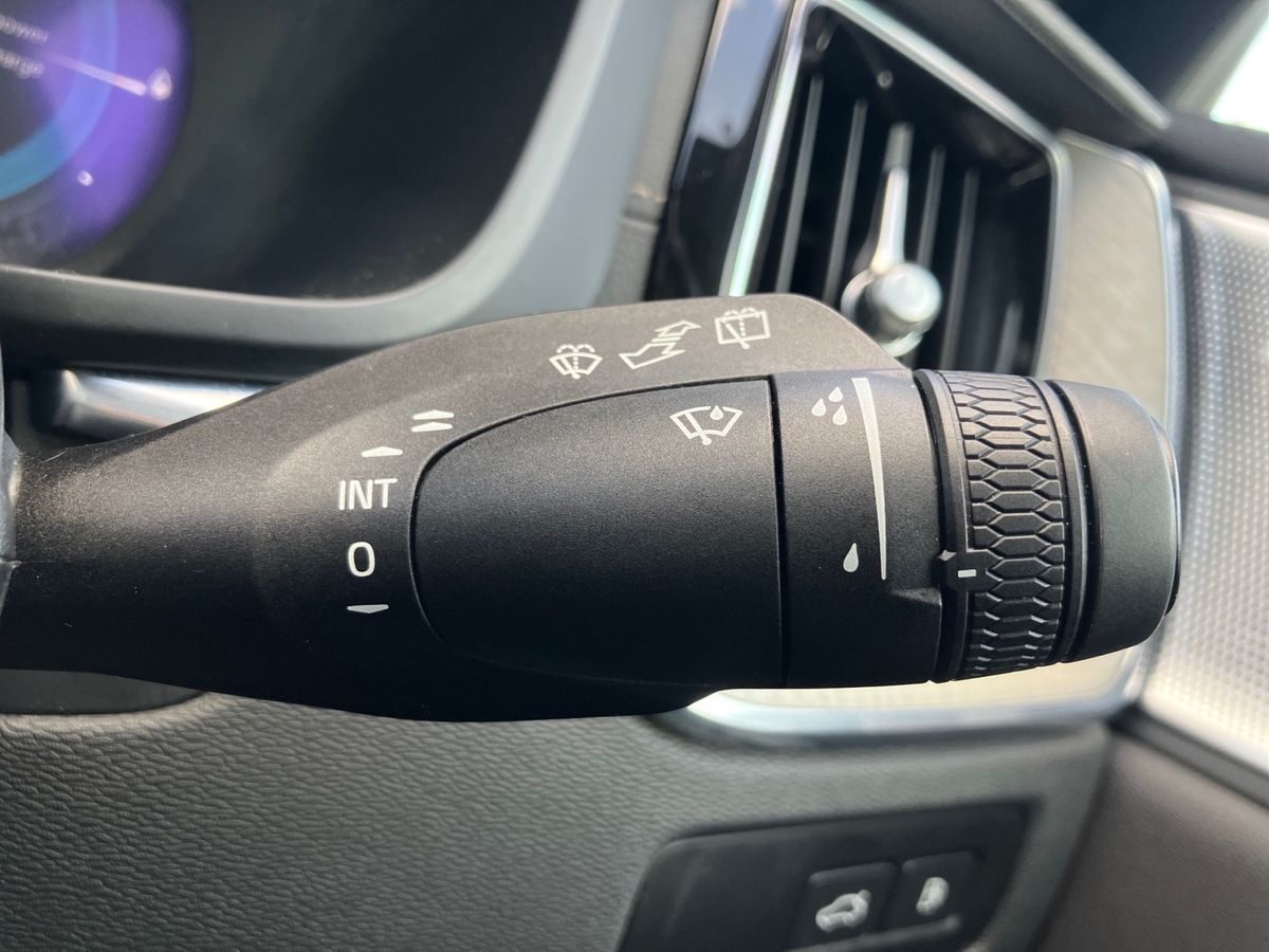 Used Volvo XC60 2023 for sale - 76351875: Photo 36