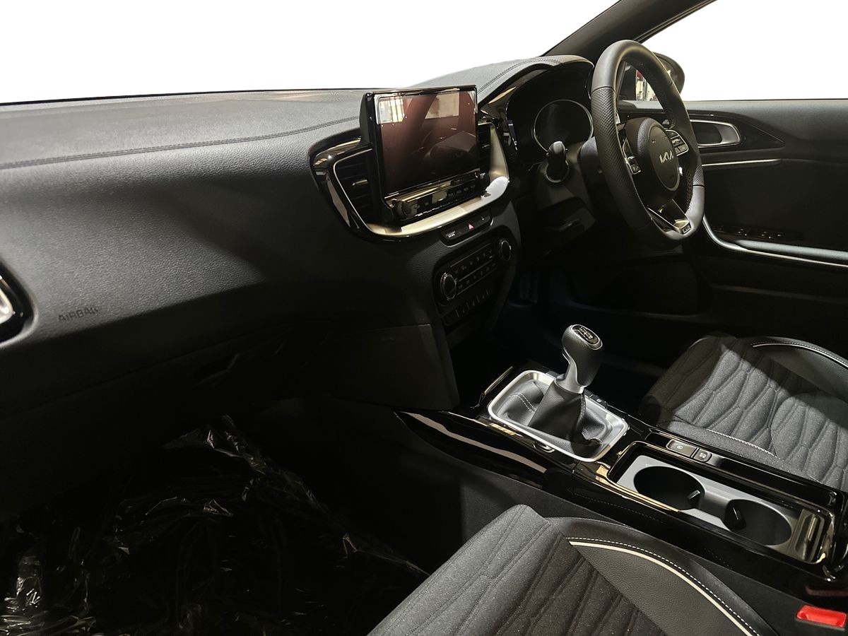 Used Kia XCeed 2025 for sale - 76611890: Photo 6