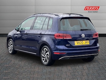 Used Volkswagen Golf SV 2020 for sale - 76300470: Photo