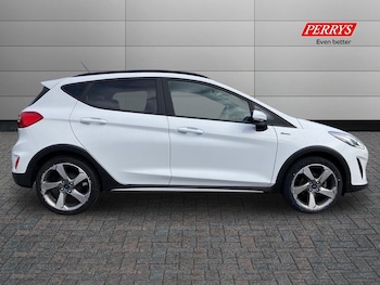 Used Ford Fiesta 2020 for sale - 76611904: Photo