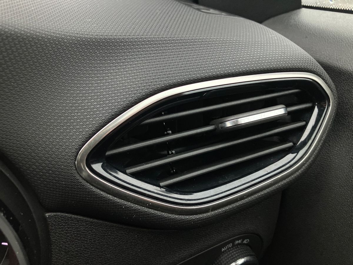 Used Vauxhall Crossland 2022 for sale - 76892431: Photo 25