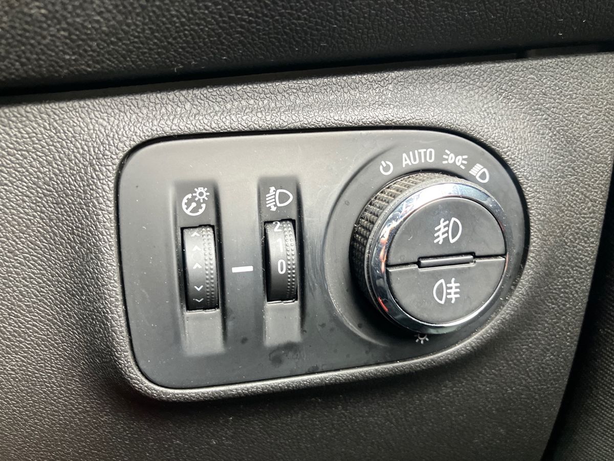 Used Vauxhall Corsa 2016 for sale - 76090295: Photo 42