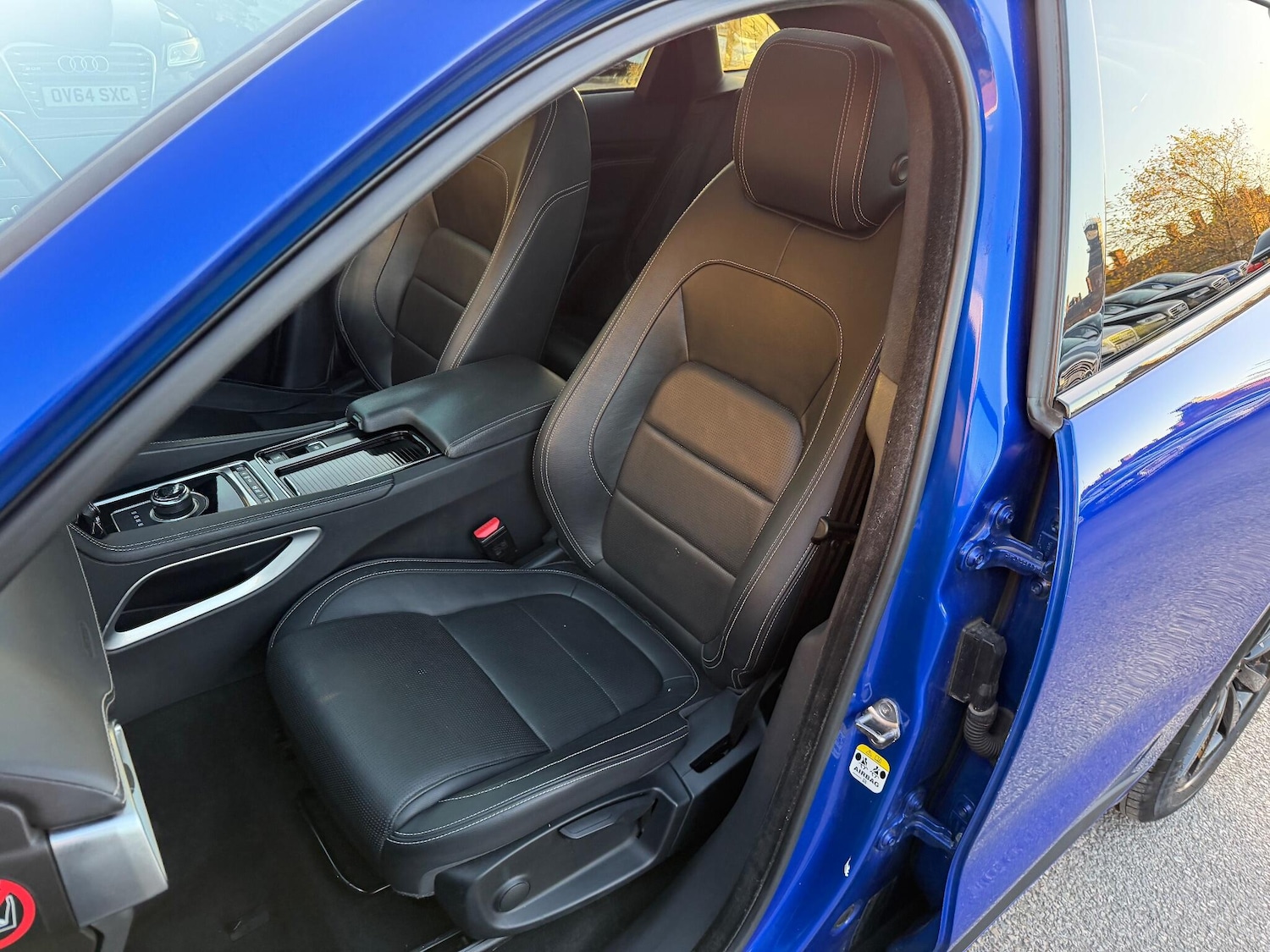 Used Jaguar F-Pace 2019 for sale - 76370537: Photo 18