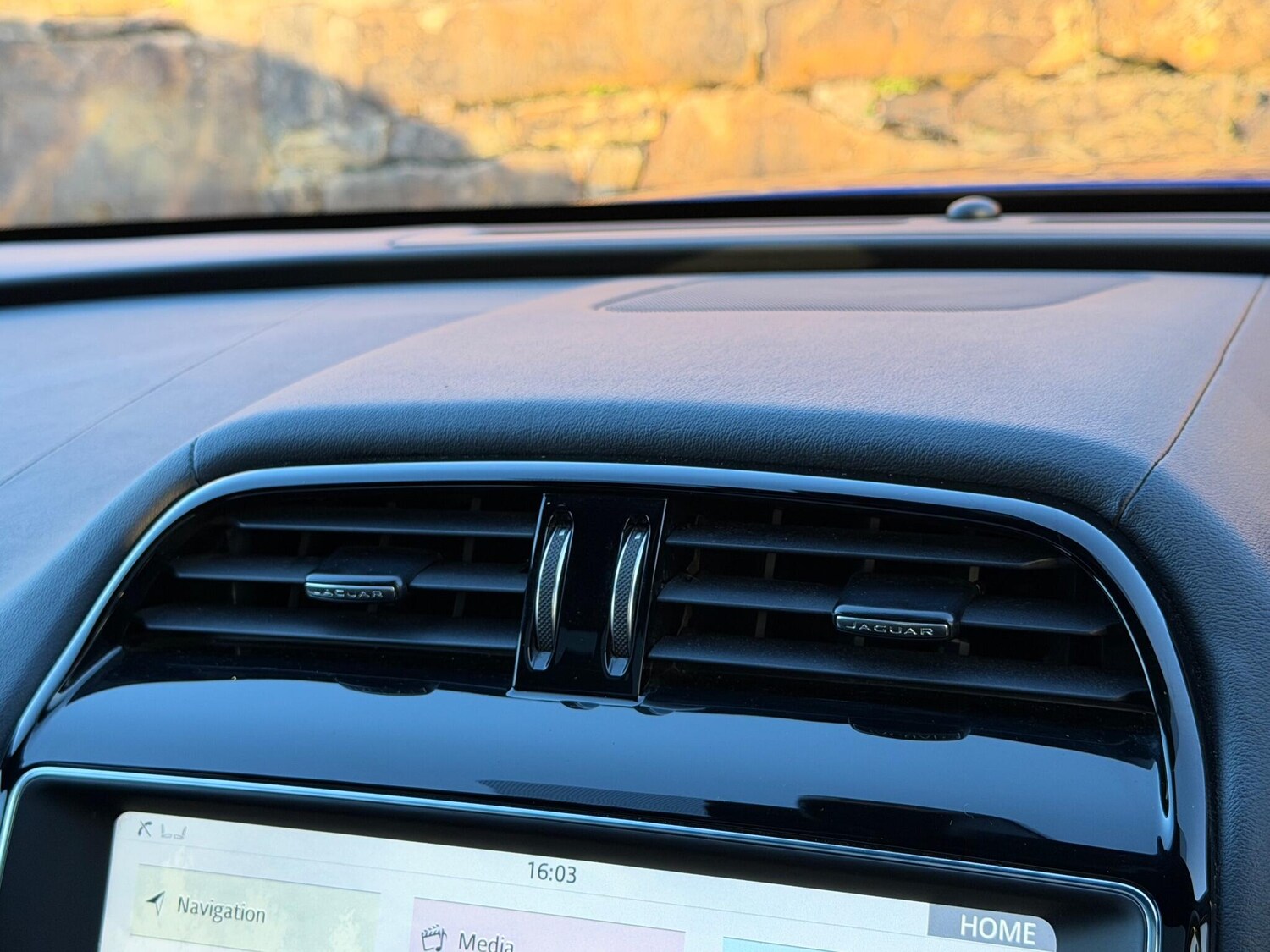 Used Jaguar F-Pace 2019 for sale - 76370537: Photo 30