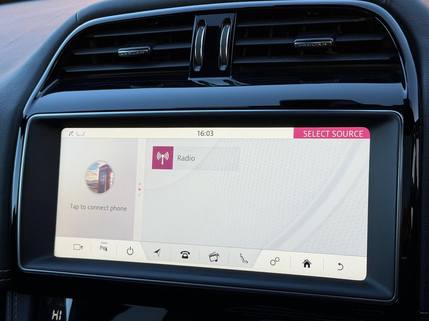 Used Jaguar F-Pace 2019 for sale - 76370537: Photo 36