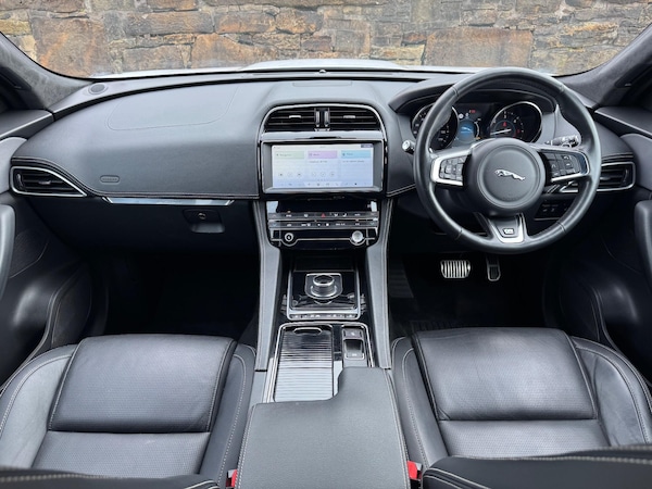Used Jaguar F-Pace 2019 for sale - 76161084: Photo 10