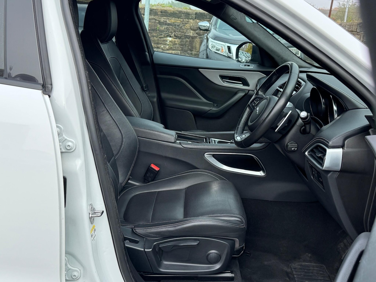 Used Jaguar F-Pace 2019 for sale - 76161084: Photo 14