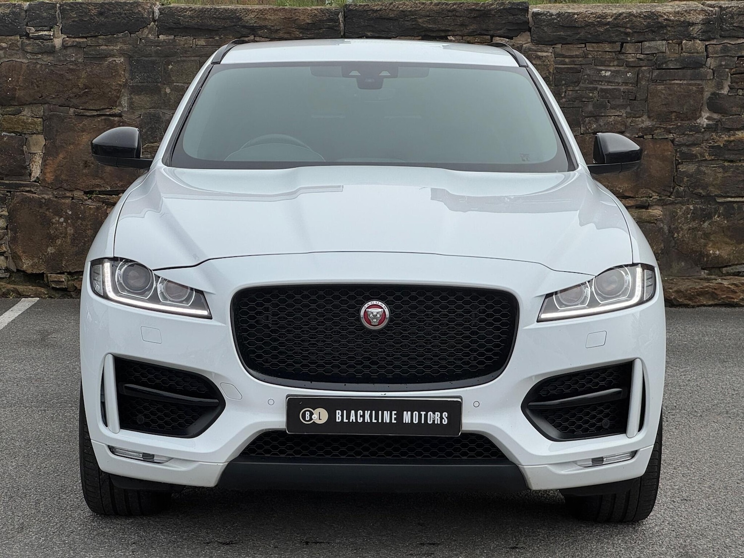 Used Jaguar F-Pace 2019 for sale - 76161084: Photo 2