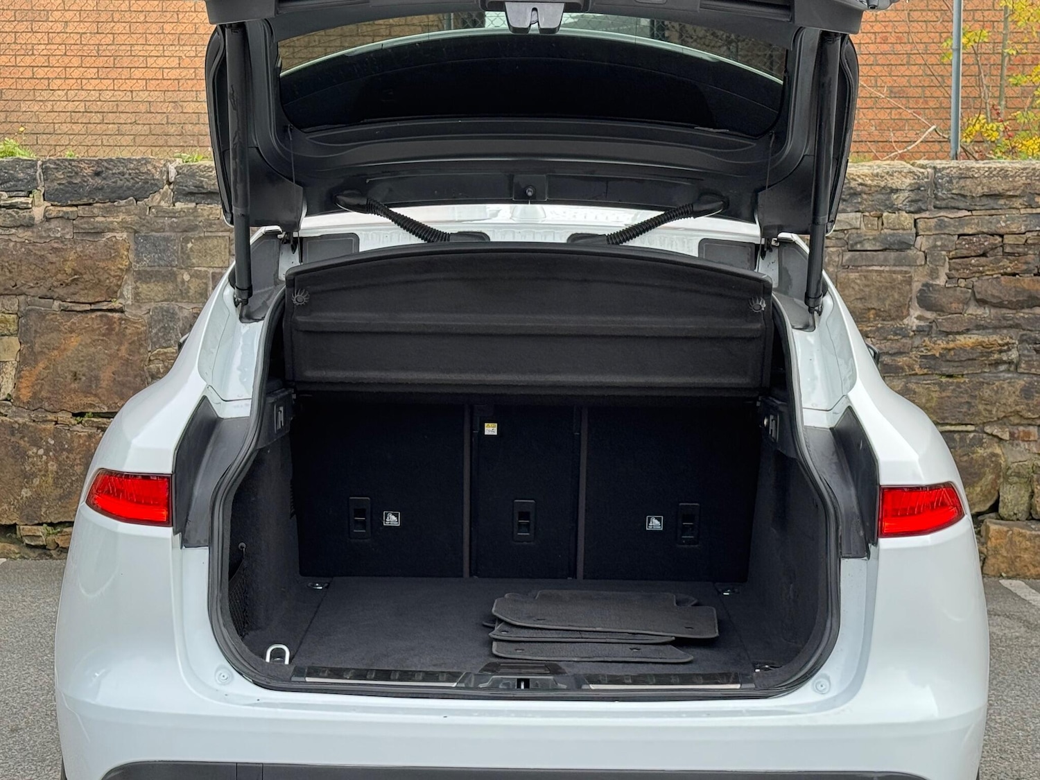 Used Jaguar F-Pace 2019 for sale - 76161084: Photo 20