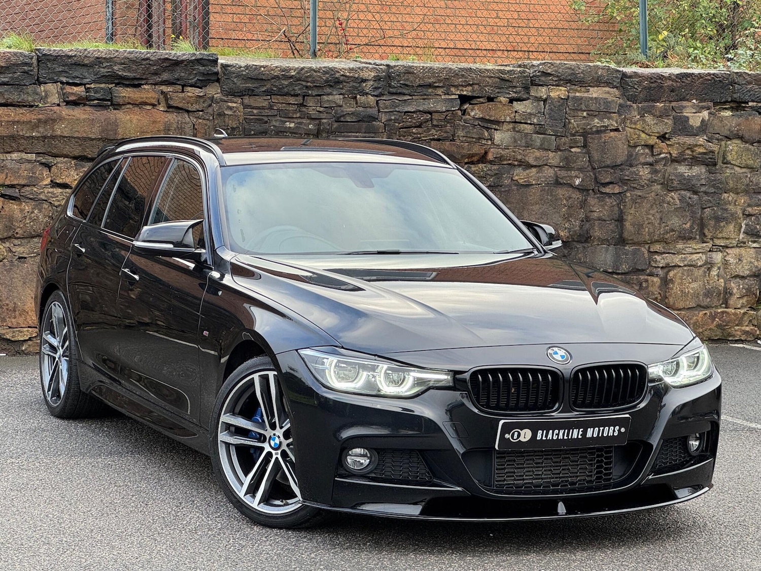 Used BMW 3 Series 2019 for sale - 76179356: Photo 1